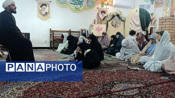 معرفی بسته فرهنگی ایرانمون در جمع معتکفین