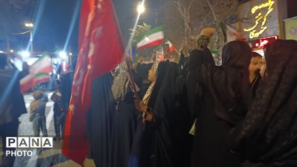 تجمع گسترده مردمی در مسجد جامع نیشابور و تشییع دو شهید جنگ رمضان