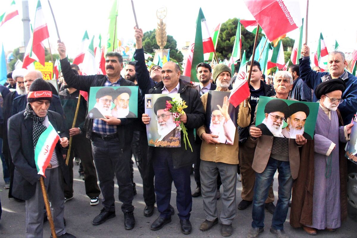 راهپیمایی 22 بهمن دشمنان را مایوس کرد
