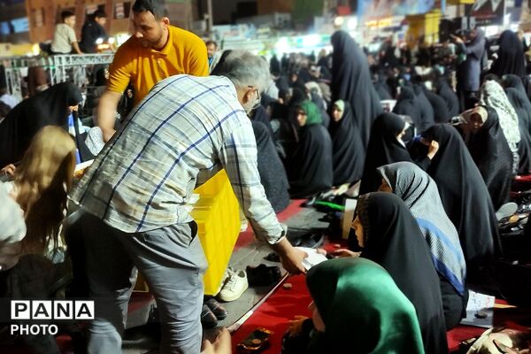 شور غدیر در میدان امام خامنه‌ای؛ اجتماع شبانه مردم شهرستان قدس جلوه‌ای از عشق به ولایت