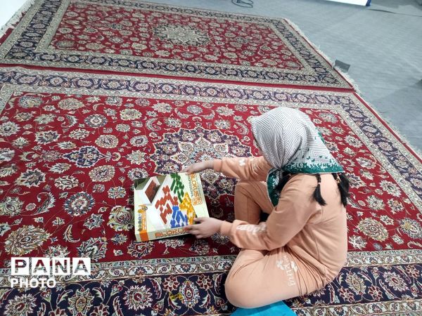  حضور دانش آموزان وکودکان در مجموعه فرهنگی آدینه شهر بار