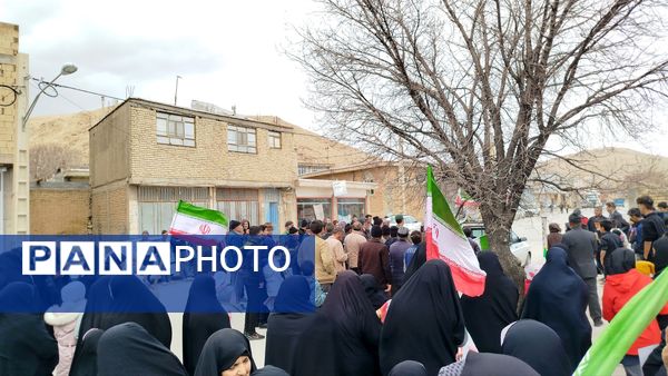 حضور پرشور اهالی روستای سرتشنیز در راهپیمایی ۲۲بهمن
