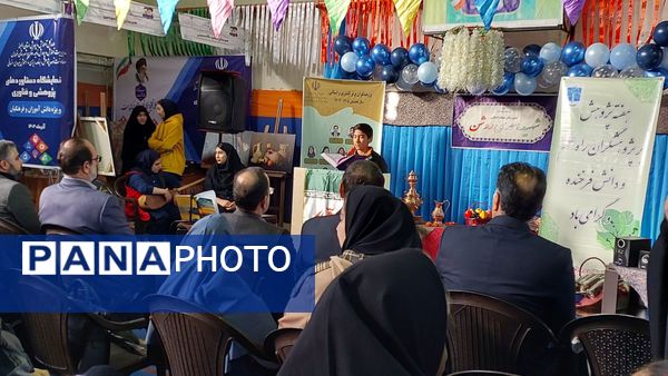 نمایشگاه هفته پژوهش در دبیرستان احمدی روشن شهرستان فردیس