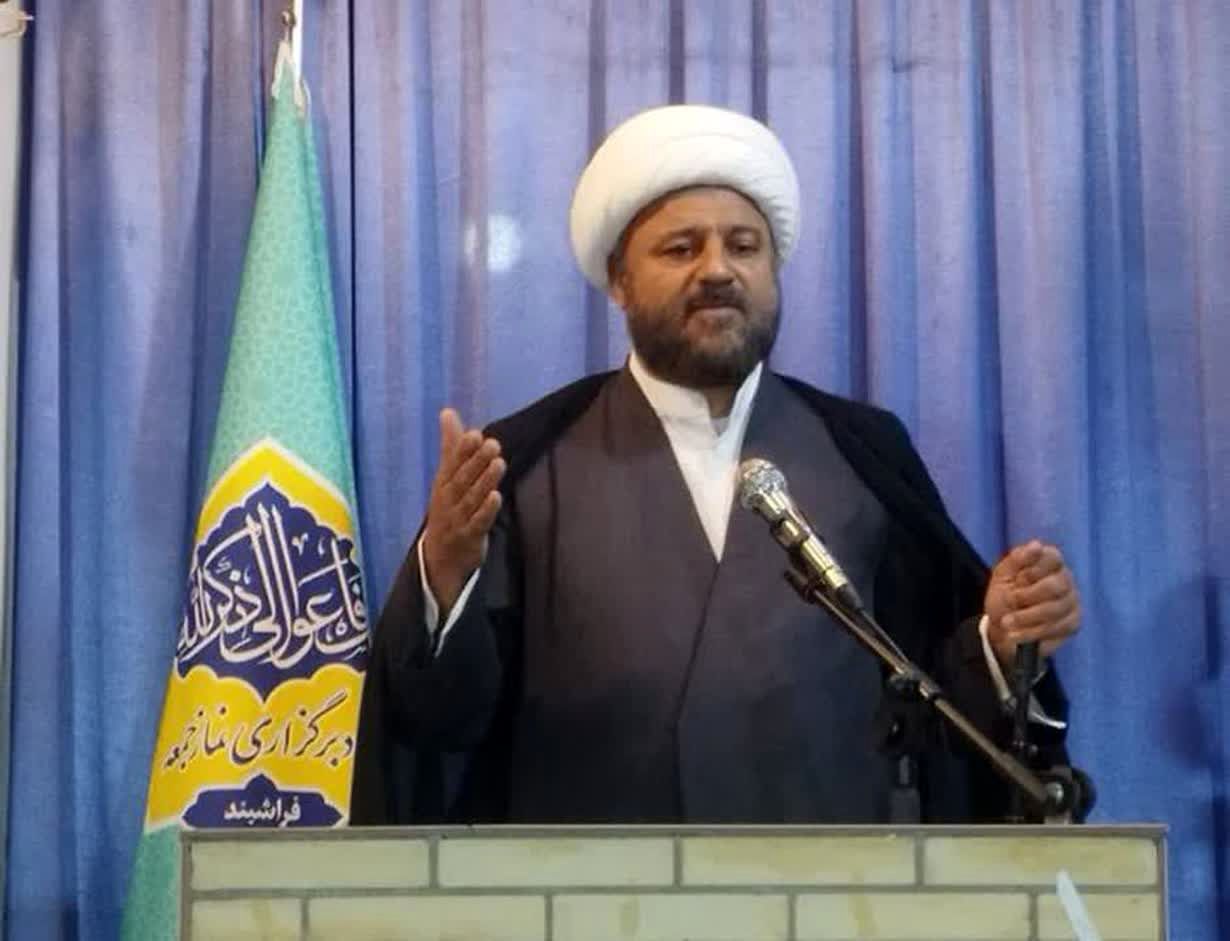 معنویت، بصیرت و انسجام ملی رمز عبور جامعه اسلامی از فتنه‌هاست