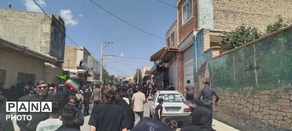 قدم هایی که در دهستان نصرآباد با عشق برداشته می‌شوند