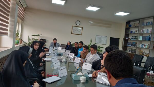 اولین نشست نمایندگان مجلس دانش‌آموزی آذربایجان شرقی با معاون پرورشی و فرهنگی استان