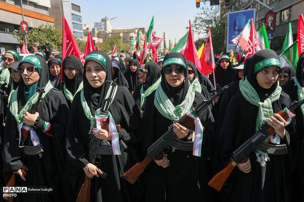 رزمایش جان‌فدایان ایران
