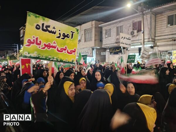 اربعین رهبر شهید انقلاب و شهدای میناب در گلوگاه 