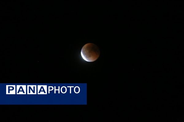 خسوف کامل ماه در تبریز