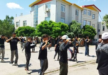 طنین نوای سرخ عاشورا در کوی یکن‌آباد