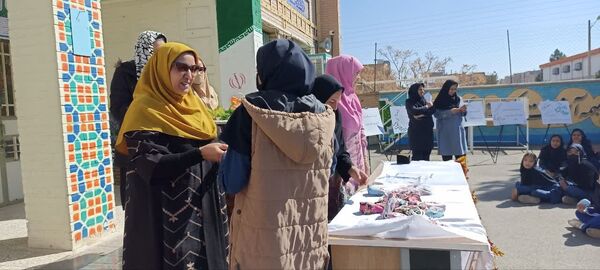 تقدیر از دانش‌آموزان برتر علمی در بیرجند