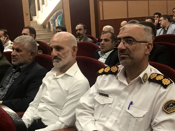 همایش تجلیل از مدیران و کارکنان نمونه شهرستان محمودآباد 