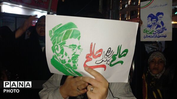 مردم آبرسانی فردیس در تجمعات شبانه بار دیگر پای کار بودن خود به انقلاب  را نشان دادند