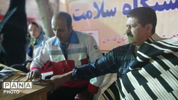 حضور فعال هلال‌احمر در قلب تجمعات شهرستان فارسان
