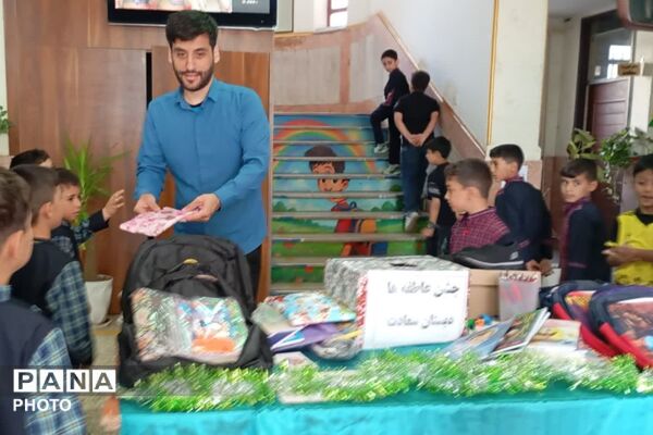 مثلث مهربانی؛ مشارکت دانش‌آموزان، اولیا و فرهنگیان در جشن عاطفه‌ها