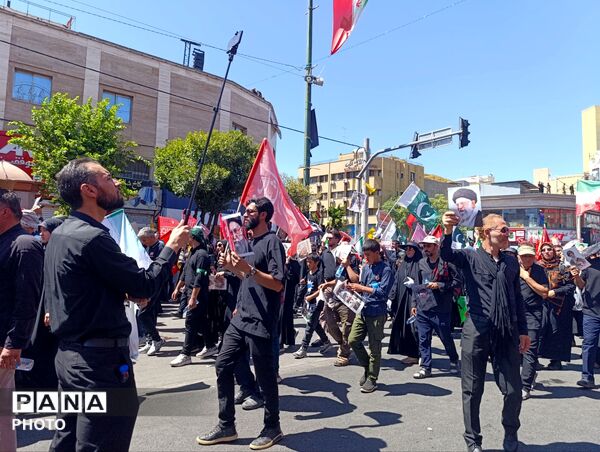مراسم تشییع رهبر معظم انقلاب و خانواده ایشان در مشهد