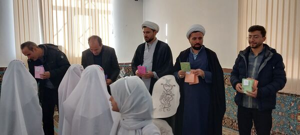 مراسم جشن تکلیف دختران دانش‌آموزی در گرماب