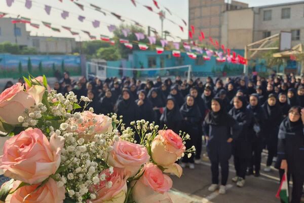 بهار دانش در هنرستان کوثر شهر قیامدشت