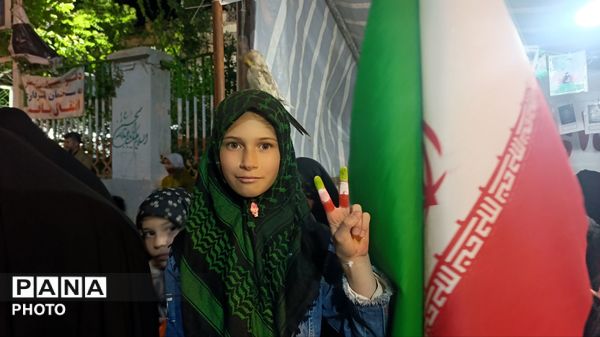 نمایشِ اقتدارِ مردمی در مسیرِ مقاومت