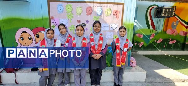 شور و شوق دانش‌آموزان در روز پدر