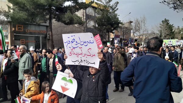 حضور افشار مختلف مردم نیشابور در راهپیمایی ۲۲ بهمن 