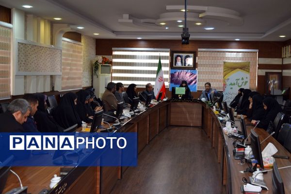 تجلیل از آموزش‌دهندگان و هم‌اندیشی برای آینده روشن در منطقه ۱۴