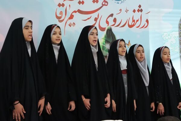 مراسم جشن شکوفه‌ها در مدارس ابرکوه