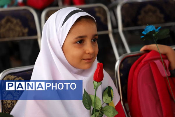 برگزلری جشن شکوفه‌ها در مرکز استان چهارمحال و بختیاری 