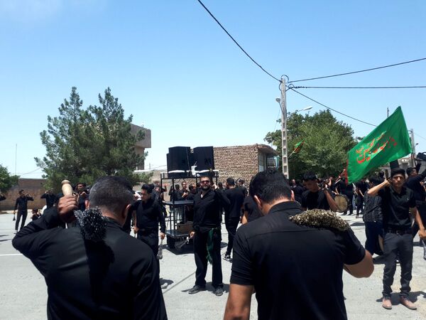 عاشورای حسینی در روستای بزنجرد 
