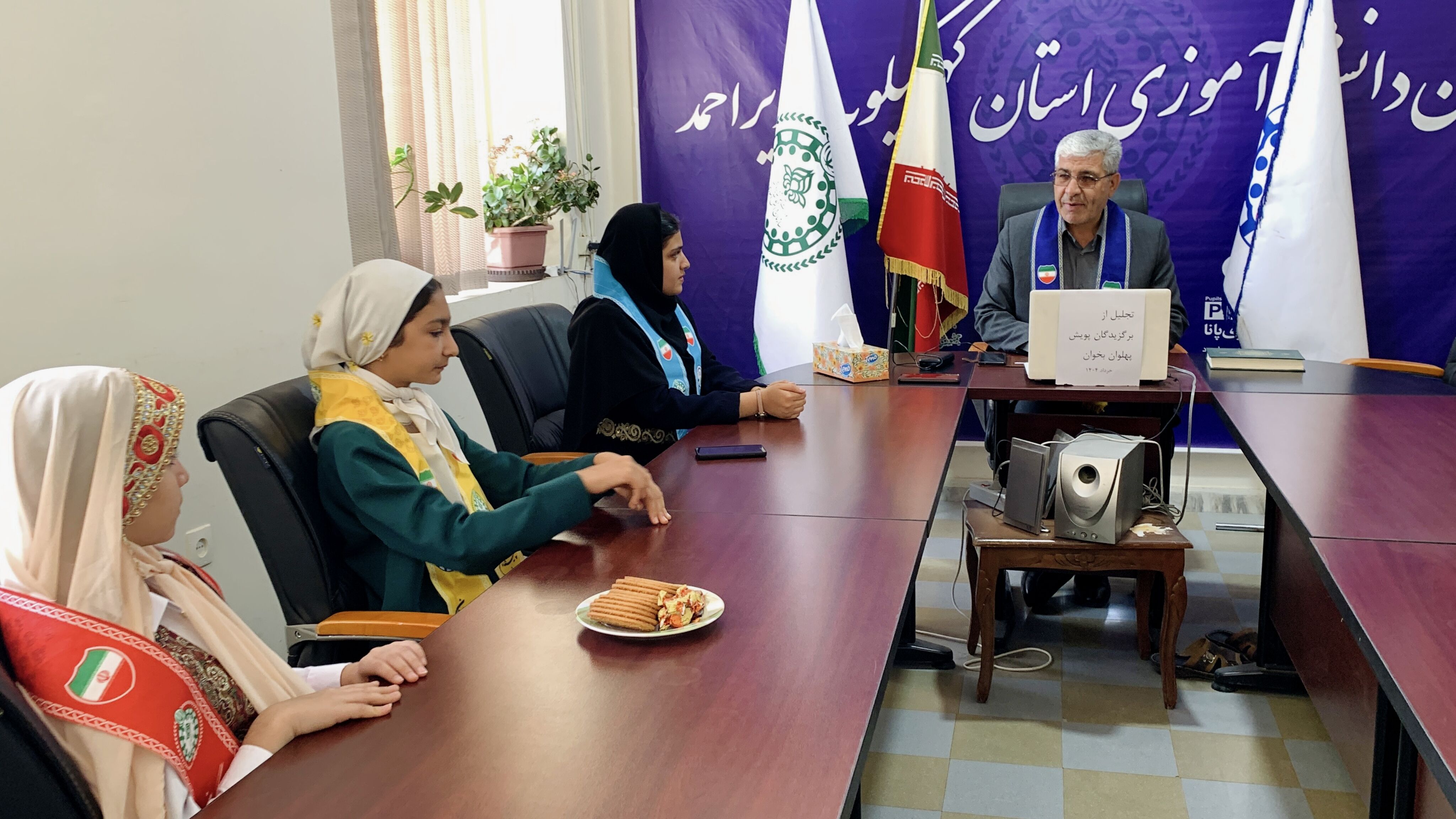 تجلیل از برگزیدگان پویش پهلوان بخوان در یاسوج 