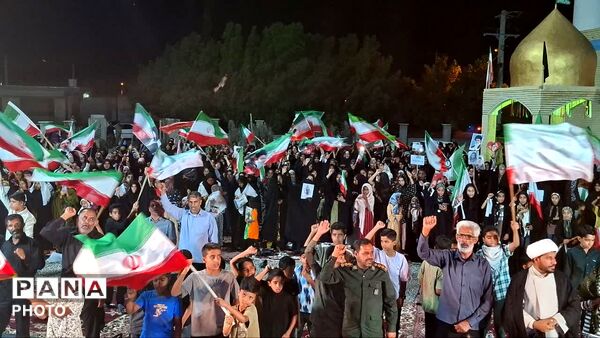 اجتماع حماسی «دختران زینبی» در سندرک به مناسبت سالروز ولادت حضرت معصومه (س)