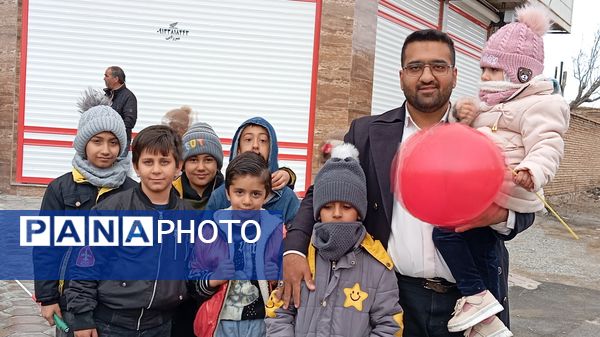 حاشیه نگاری حضور مردم شهر بن در راهپیمایی ۲۲ بهمن ۱۴۰۴