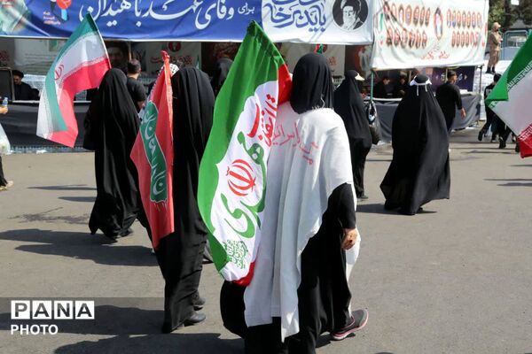 مراسم وداع با پیکر مطهر رهبر شهید در مصلی تهران 