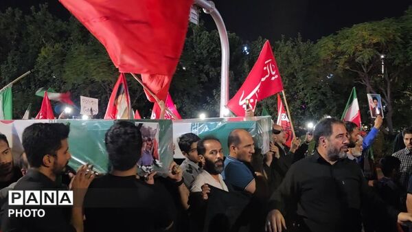 وداع مشهدی‌ ها با لاله‌های خونین خیابان اقبال لاهوری در بلوار وکیل‌ آباد از قاب پانا