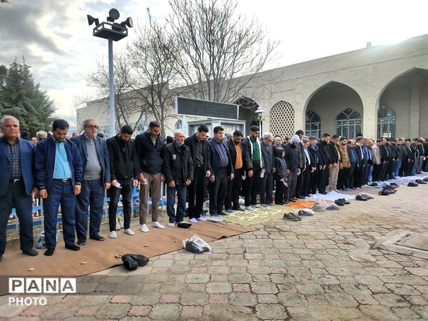 نماز عید سعید فطر در شهرستان کاشمر 