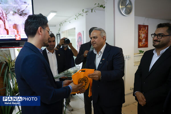 بازدید مدیرکل آموزش و پرورش شهرستان‌های استان تهران از خبرگزاری پانا در روز خبرنگار