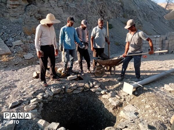 نصب برج نور در محوطه حمام مارم فین با مشارکت مردمی