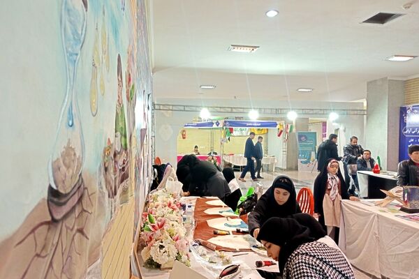 قاب‌های دانش‌آموزی در نمایشگاه قرآن و عترت مصلی تبریز