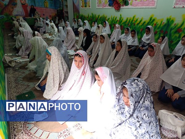 نواختن زنگ مهر و نماز در مدرسه ۲۲بهمن