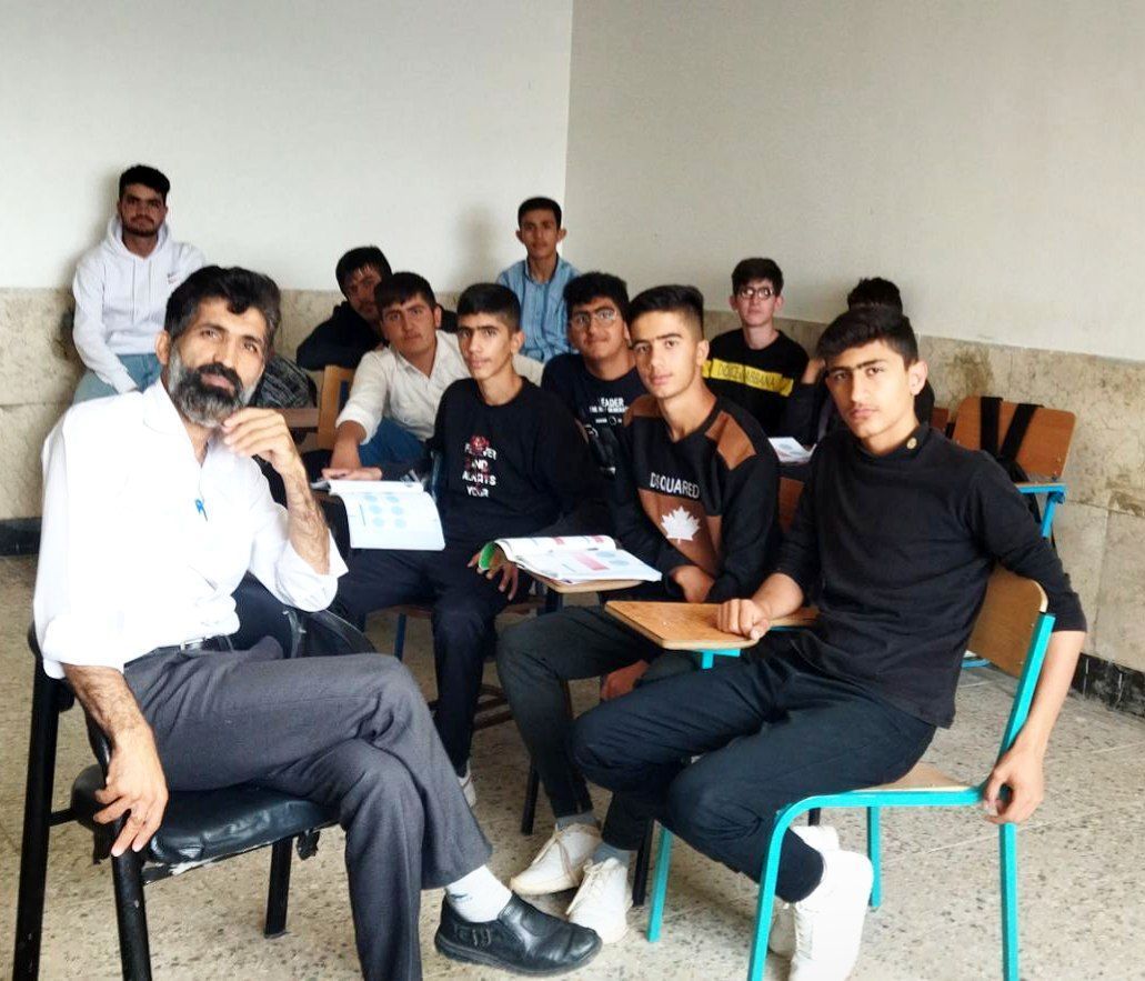 معلم پل ارتباطی دانش‌آموز با آینده است