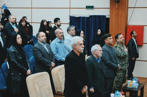 اختتامیه هفته پژوهش شهرداری نصیرشهر با رونمایی از کتاب «اردک دیوانه»  