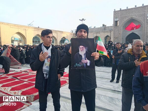 مردم ولایت مدار نیشابور در سوگ رهبر آزاده شهیدشان در مسجد جامع