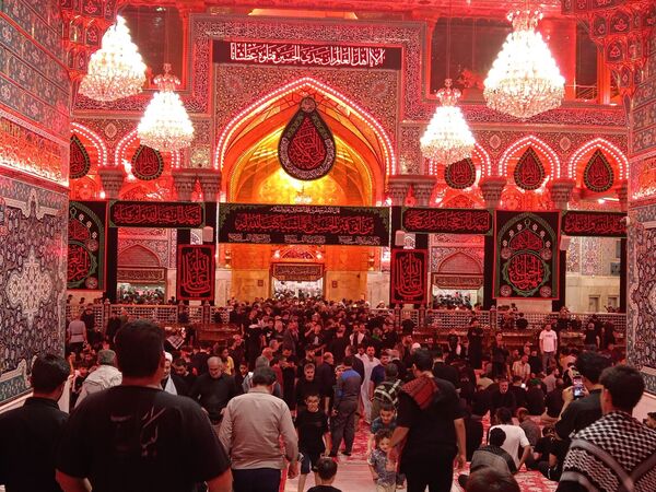 پیاده روی اربعین  و زیارت حرمین مطهر امام حسین علیه السلام و حضرت ابوالفضل عباس علیه السلام 