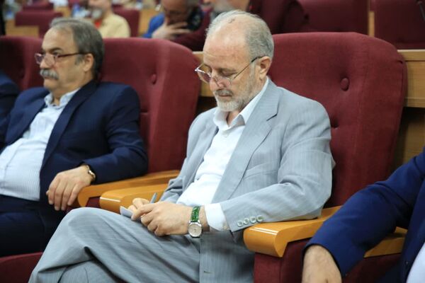 نشست صمیمی مدیران رسانه با استاندار قم