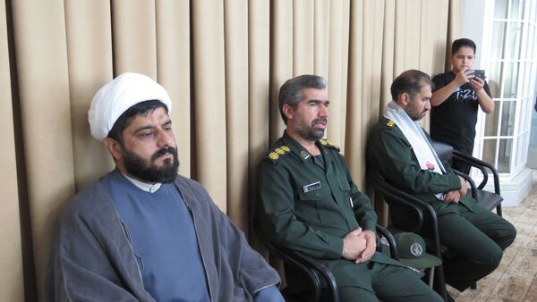 دیدار فرمانده واحدهای آموزشگاه‌های شهرستان خلیل‌آباد با امام جمعه