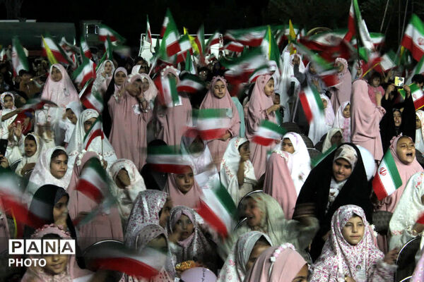 جشن ۲ هزار نفری تکلیف دختران یزد