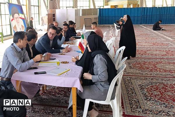 میز خدمت آموزش و پرورش خراسان شمالی در نماز جمعه؛ پاسخگویی مستقیم به مطالبات مردم