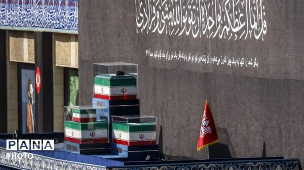 وداع با رهبر شهید ایران در تهران