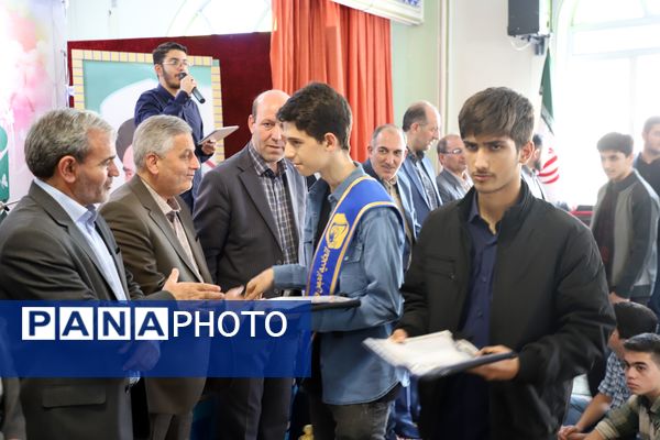 طنین زنگ نماز در مدارس آذربایجان‌شرقی