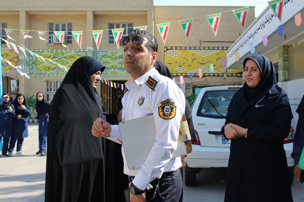 بازدید اعضاء ستاد مانور زلزله استان بوشهر از مدارس